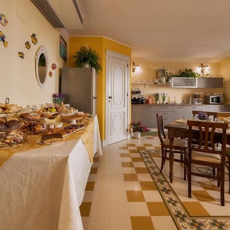Casa Manzella Bed & Breakfast Terrasini Exterior photo