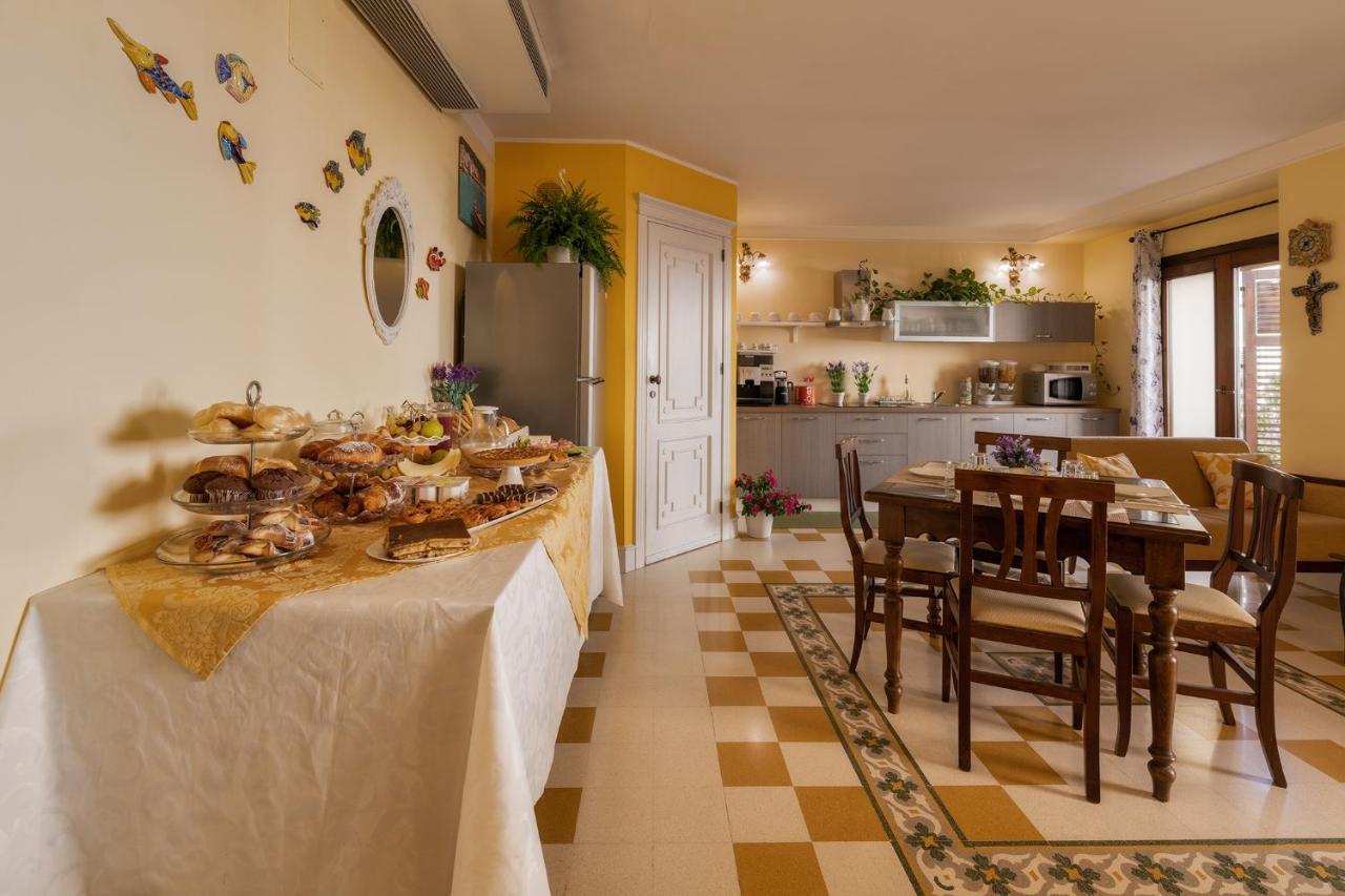 Casa Manzella Bed & Breakfast Terrasini Exterior photo